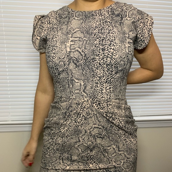 Dress perfect for work. - Picture 2 of 4
